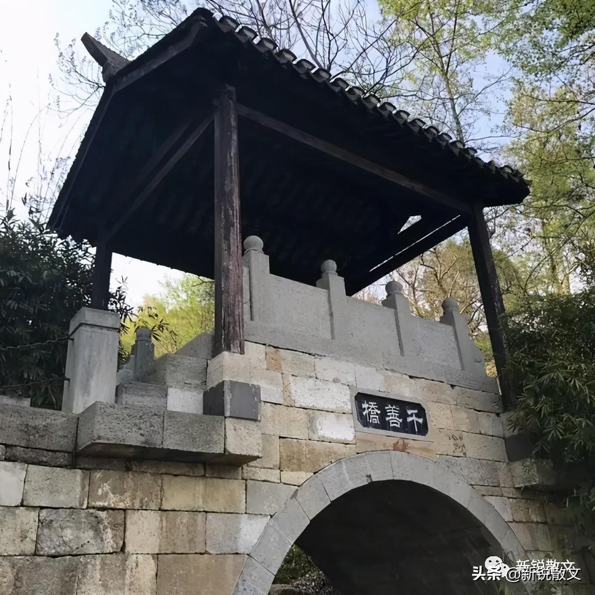 秭归民俗 陆游坐的蜀船不是大肚子官船而是屈原祠