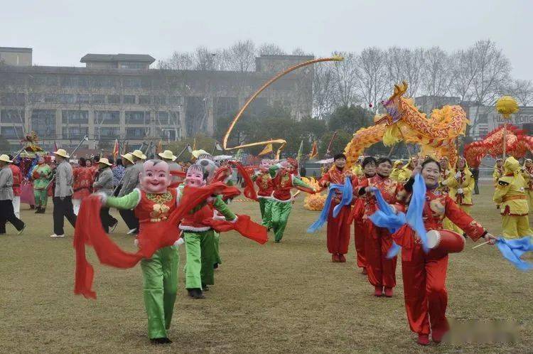中小学生来打卡“仁丰里新春民俗文化节”