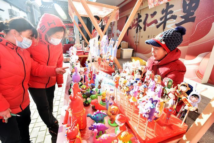 中小学生来打卡“仁丰里新春民俗文化节”