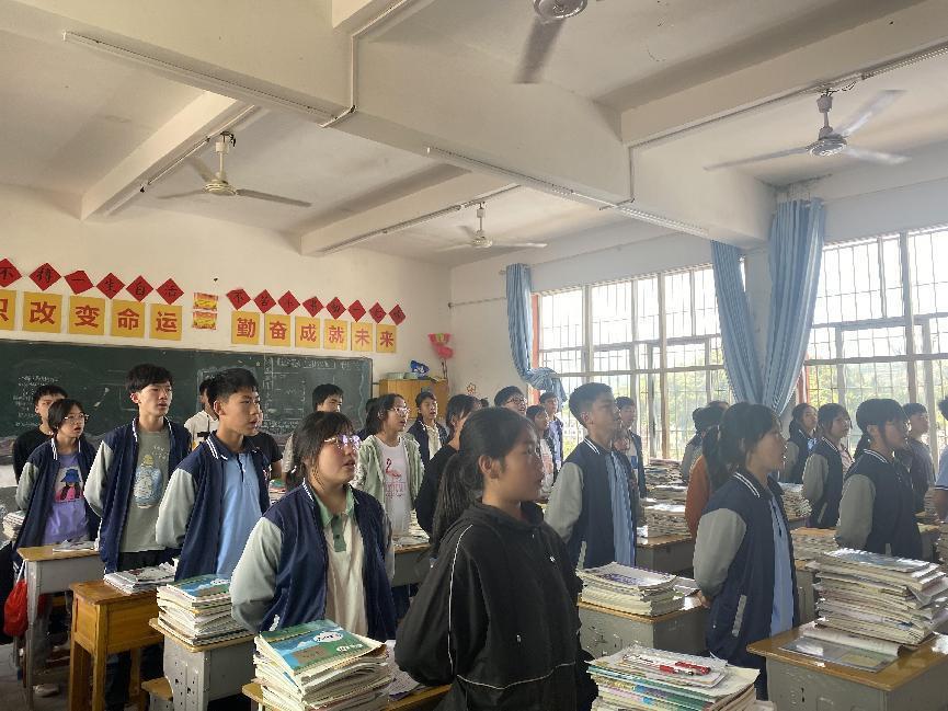 会昌县高排中学开展“五红”教育进校园活动