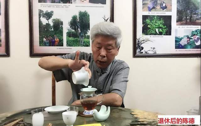 武夷山产茶历史悠久，生态环境非常适宜茶树生长