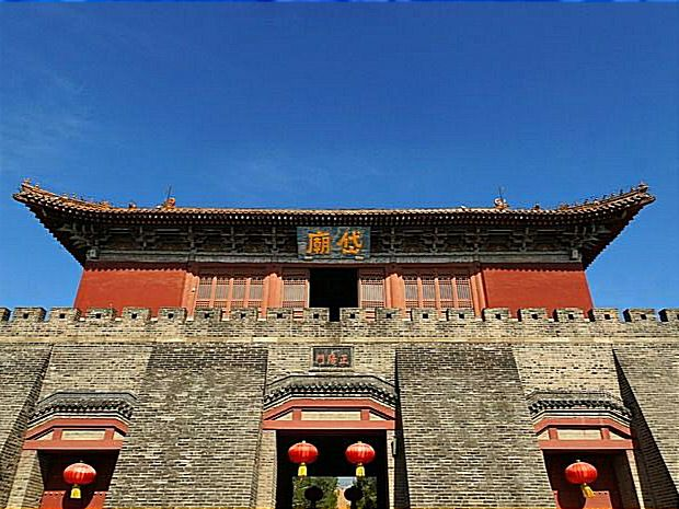 山东泰安岱庙建筑群：历史悠久，文化瑰宝的集中地